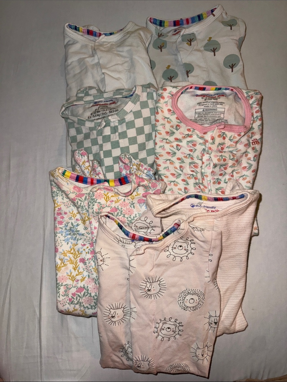 7x Magnetic Me Onesies 0-3